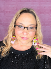 Load image into Gallery viewer, Threaded Bee Earrings
